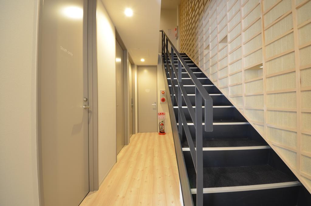 Yadokari Namba Hostel Osaka Exteriör bild