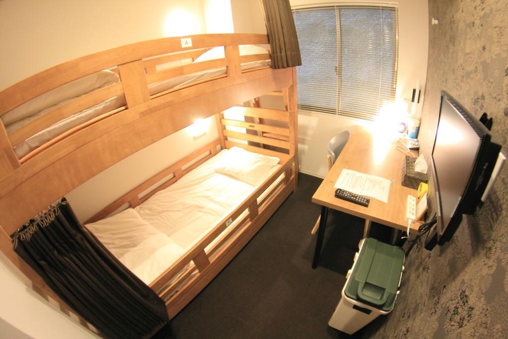 Yadokari Namba Hostel Osaka Exteriör bild