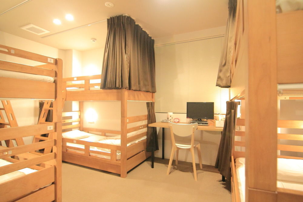 Yadokari Namba Hostel Osaka Exteriör bild