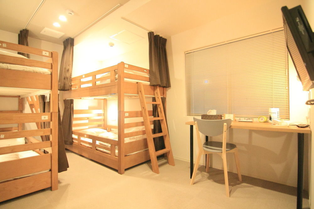 Yadokari Namba Hostel Osaka Exteriör bild