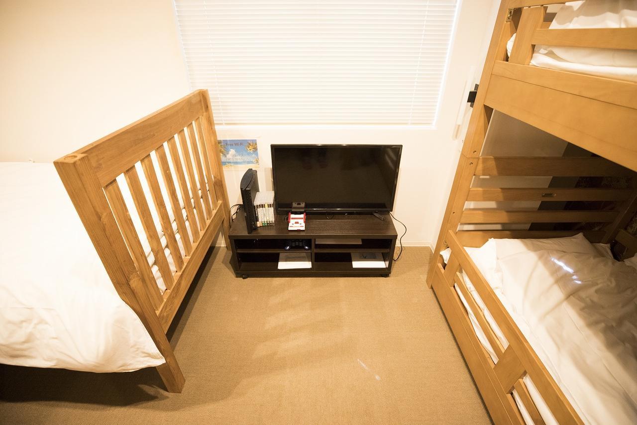 Yadokari Namba Hostel Osaka Exteriör bild